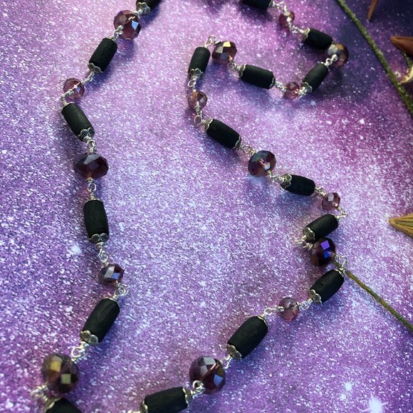 29  1/2" black Tulasi with purple glass crystal beads - Picture 6 of 8